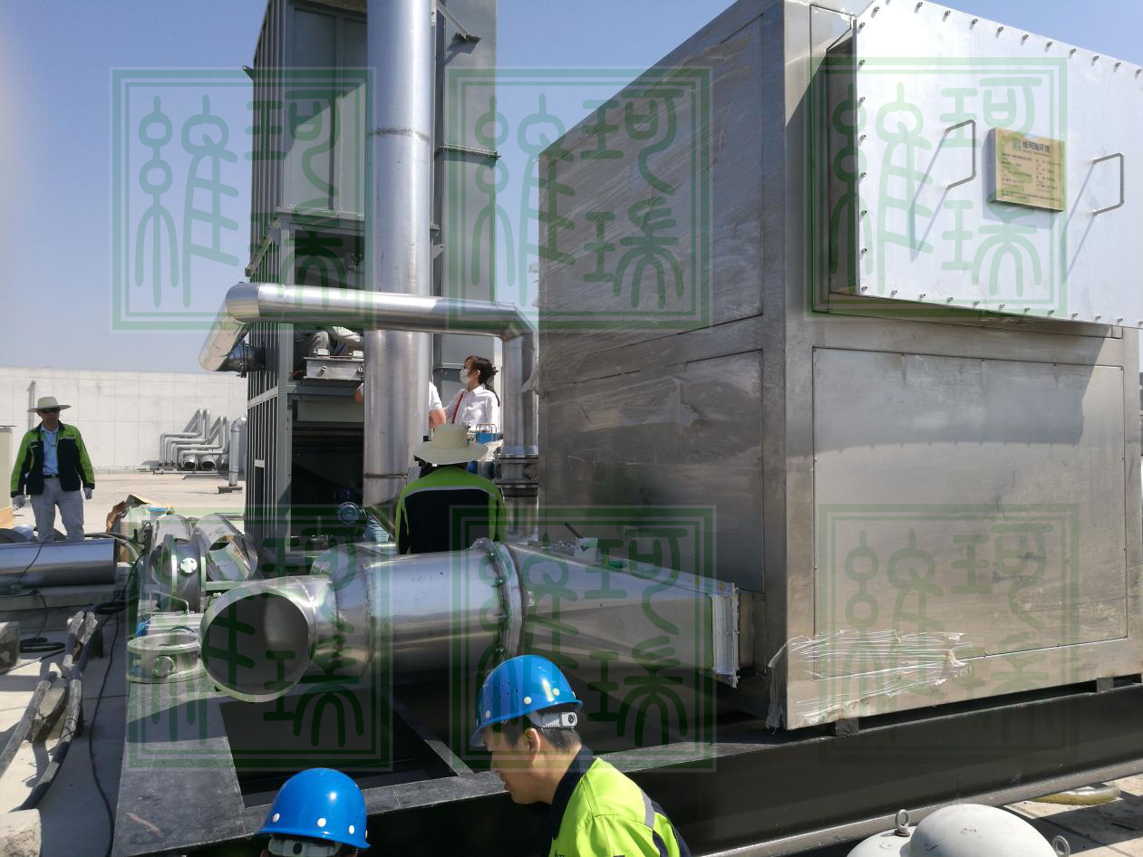 “烈日當(dāng)空,干活依然不放松”——記維珂瑞北京藥廠安裝現(xiàn)場(chǎng) “烈日當(dāng)空,干活依然不放松”——記維珂瑞北京藥廠安裝現(xiàn)場(chǎng)