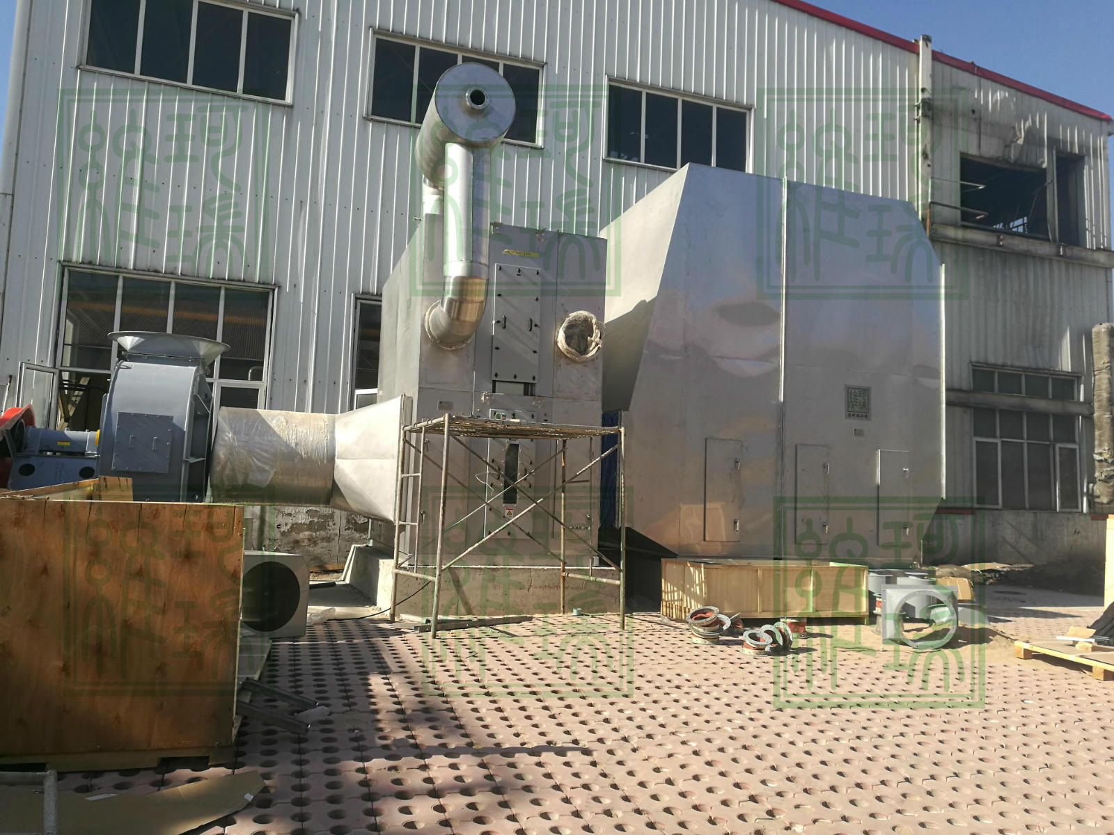 打響藍(lán)天保衛(wèi)戰(zhàn),響應(yīng)環(huán)保號(hào)召——記維珂瑞油漆廠安裝現(xiàn)場 打響藍(lán)天保衛(wèi)戰(zhàn),響應(yīng)環(huán)保號(hào)召——記維珂瑞油漆廠安裝現(xiàn)場