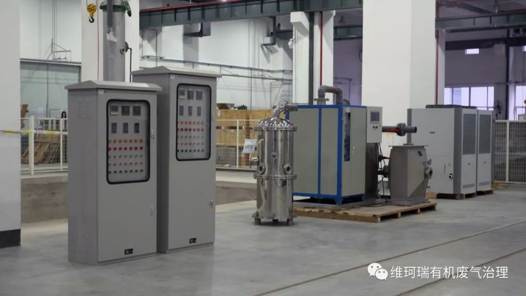 大雪||萬里覆寒云，千地飛素雪